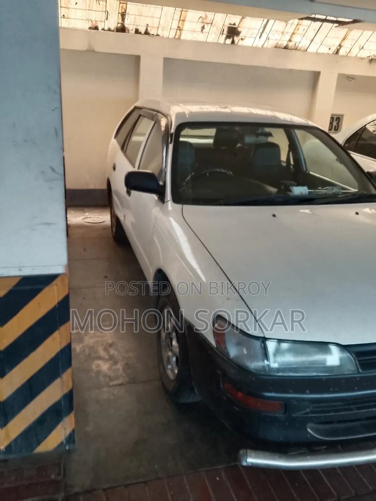 Toyota Corolla 2002 White