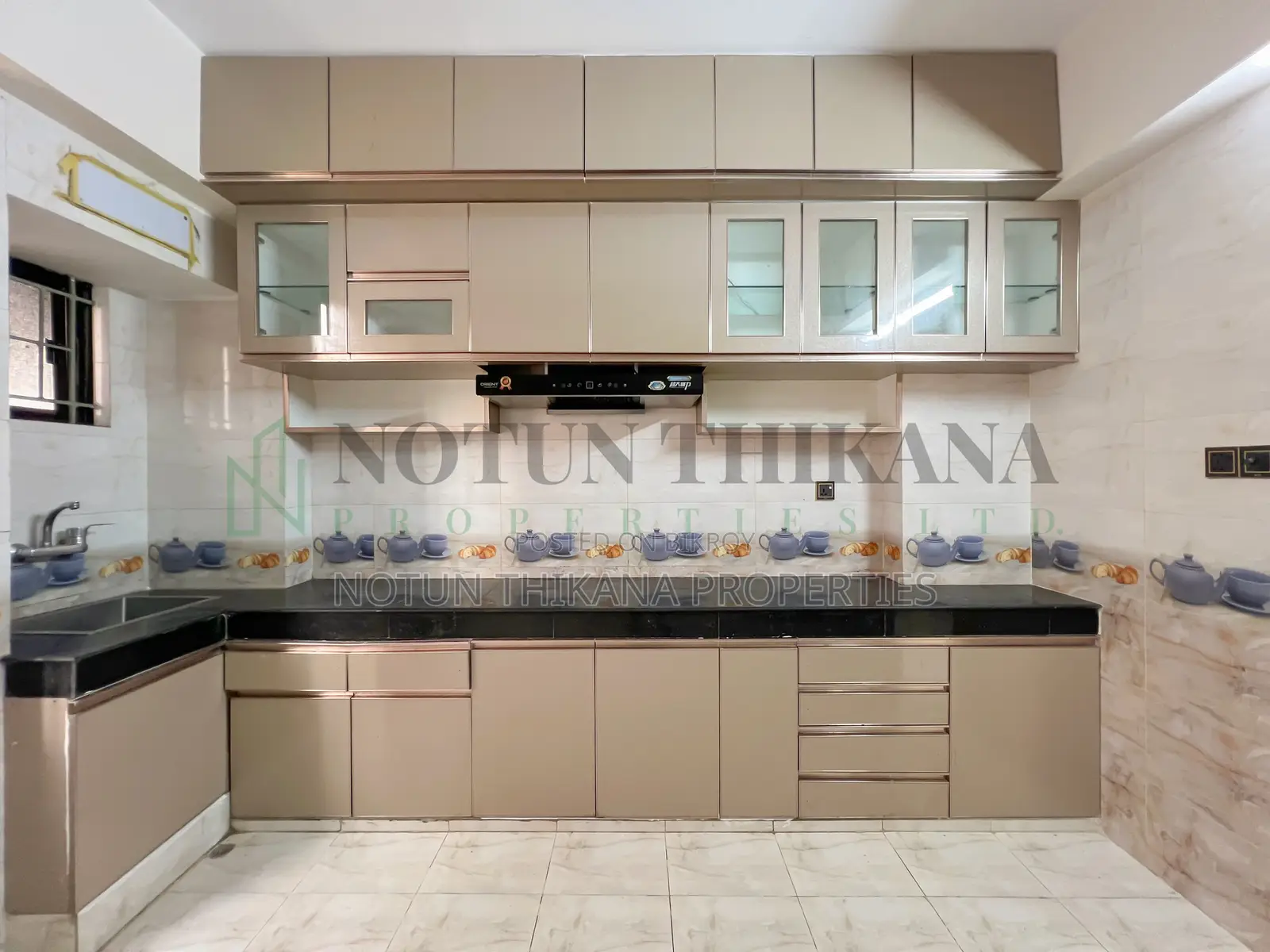 3 Bedroom Apartment in Basundhara for rent