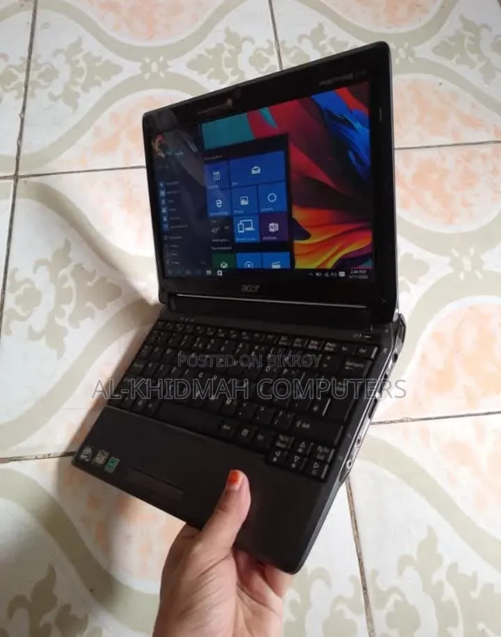 Laptop Acer 2GB Intel HDD 320GB