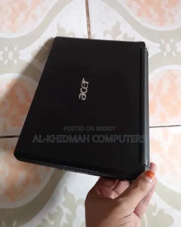 Laptop Acer 2GB Intel HDD 320GB