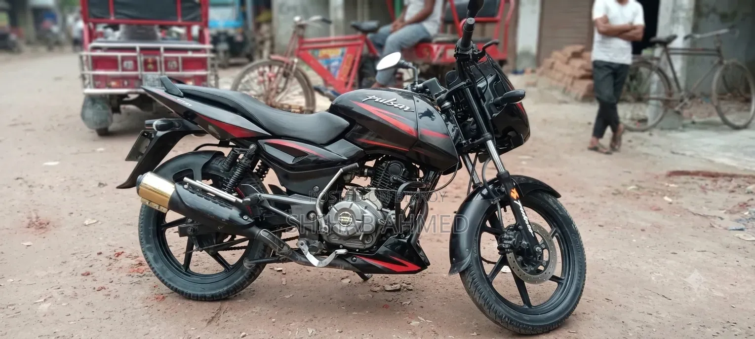 বাজাজ পালসার ১৫০ ২০২১ ব্ল্যাক