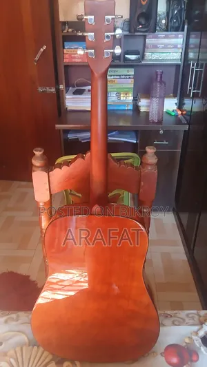 ইয়ামাহা এফ৬০০।
ফ্রেশ কন্ডিশন এবং কোনো ডেন্ট বা স্ক্র্যাচ নেই।
৩ মাস ব্যবহৃত