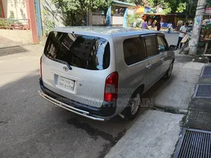 টয়োটা প্রোবক্স ২০১৩ রৌপ্য