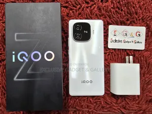 iQOO Z9 ২৫৬ জিবি সাদা