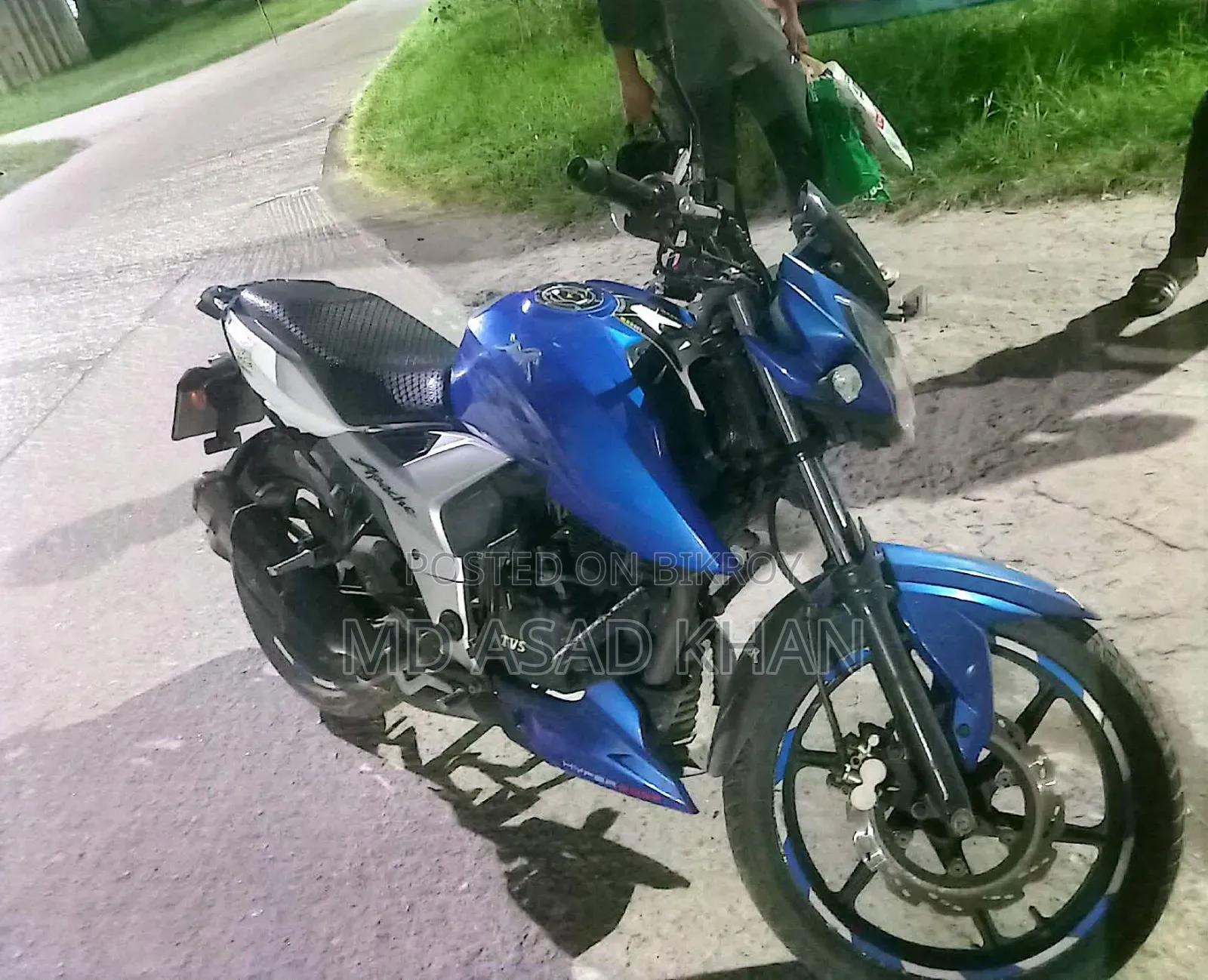 টিভিএস আপাচে ১৬০ ৪ভি ২০২০ নীল