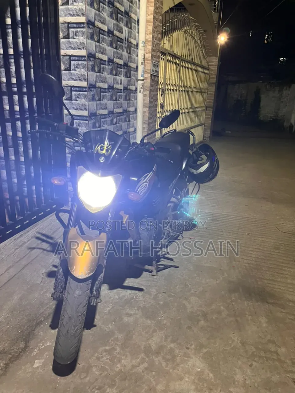 ইয়ামাহা এফজেড ২০১৫ কালো