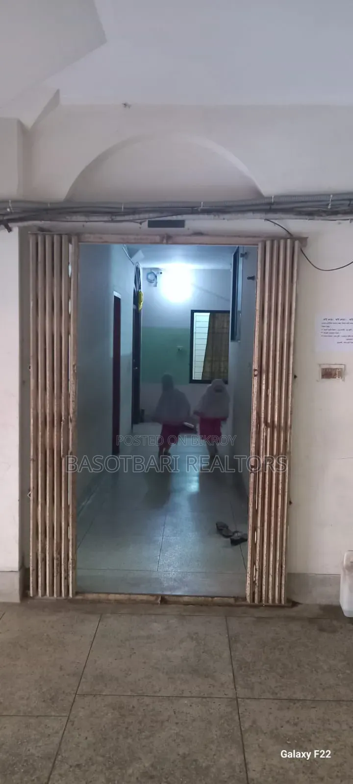 খিলক্ষেতে ৩ বেডরুমের অ্যাপার্টমেন্ট বিক্রির জন্য
