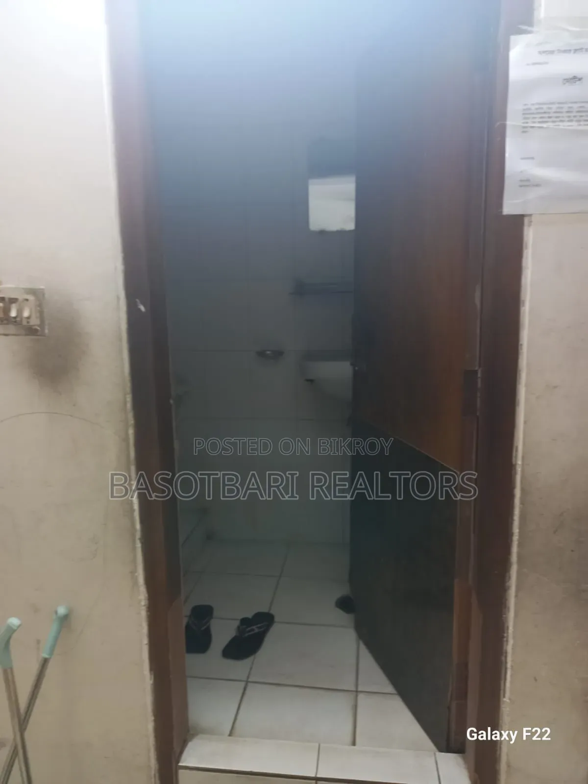 খিলক্ষেতে ৩ বেডরুমের অ্যাপার্টমেন্ট বিক্রির জন্য