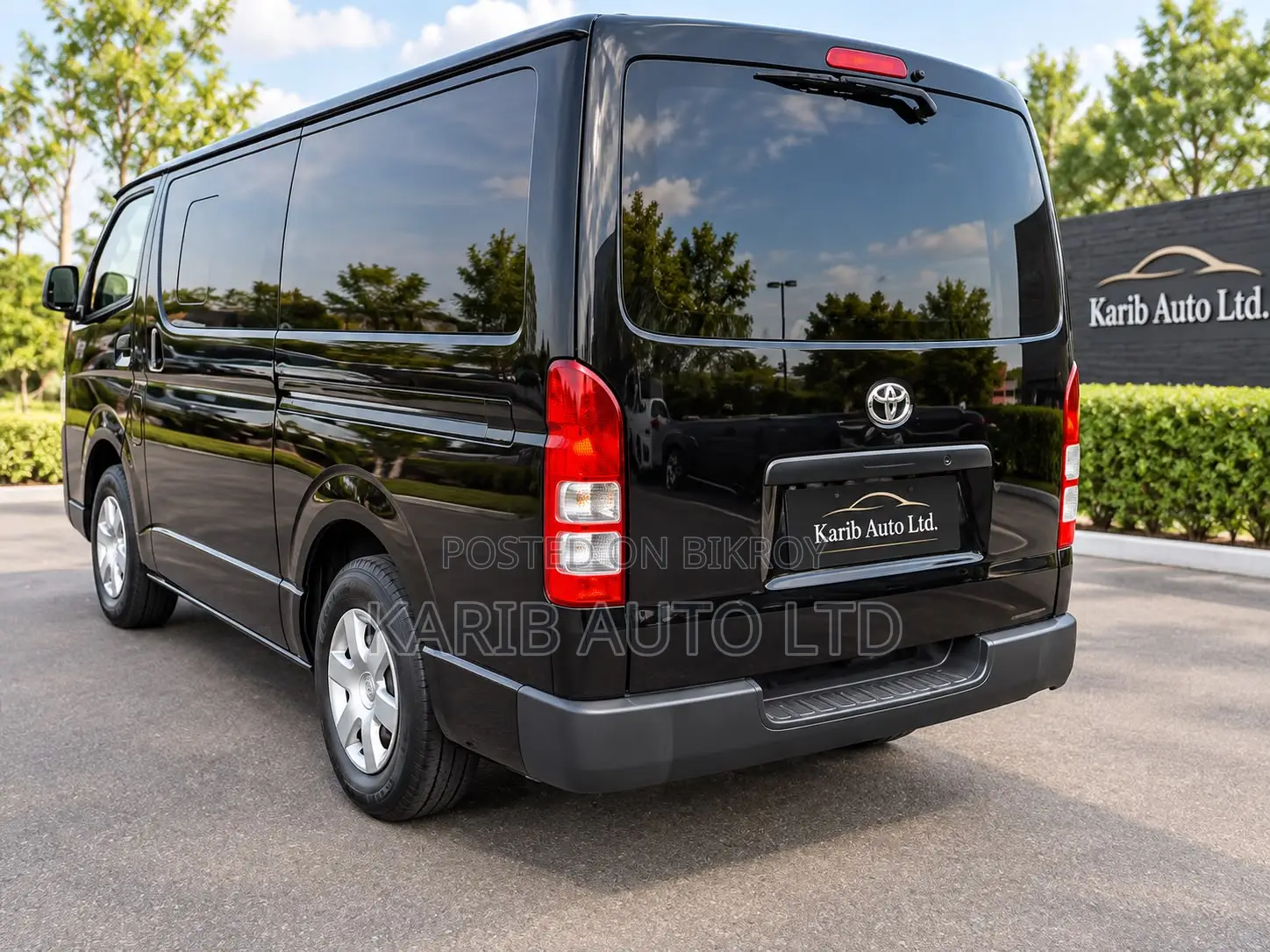 Toyota HiAce 2020 Black