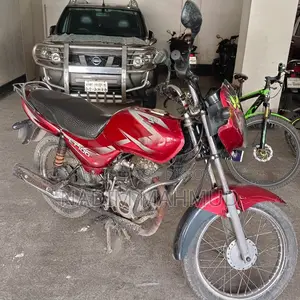 Bajaj CT 100 2017 Red