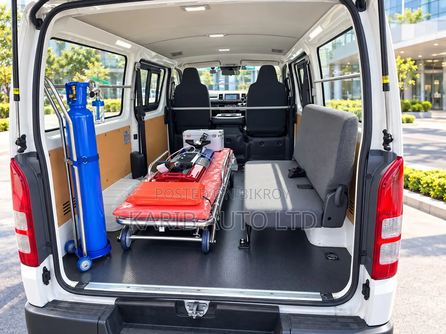 Toyota HiAce 2021 White