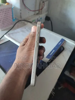 অ্যাপল আইফোন ১৩ ১২৮ জিবি হোয়াইট