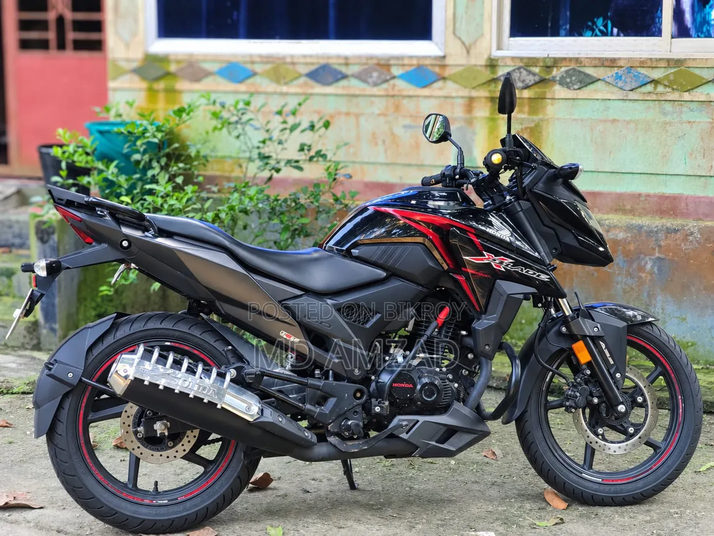 হোন্ডা এক্স-ব্লেড ১৬০ ২০২৩ কালো