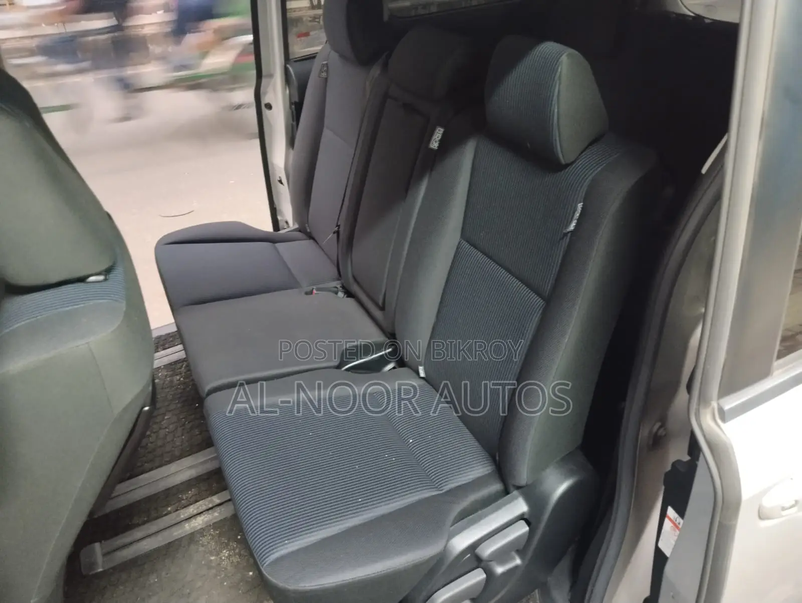Toyota Noah 2.0 FWD (8 Seater) 2021 Silver