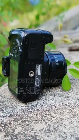 Canon 4000D Camera for sale (No shadow on display)