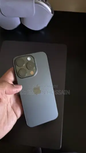 New Apple iPhone 15 Pro 256 GB Black