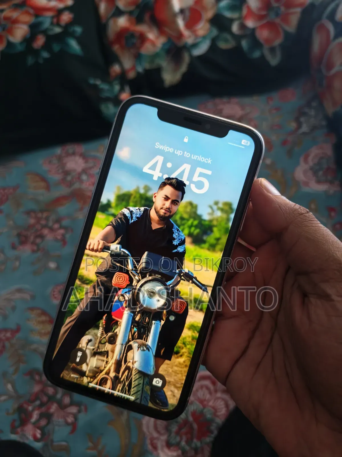 অ্যাপল আইফোন এক্সআর ৬৪ জিবি হোয়াইট