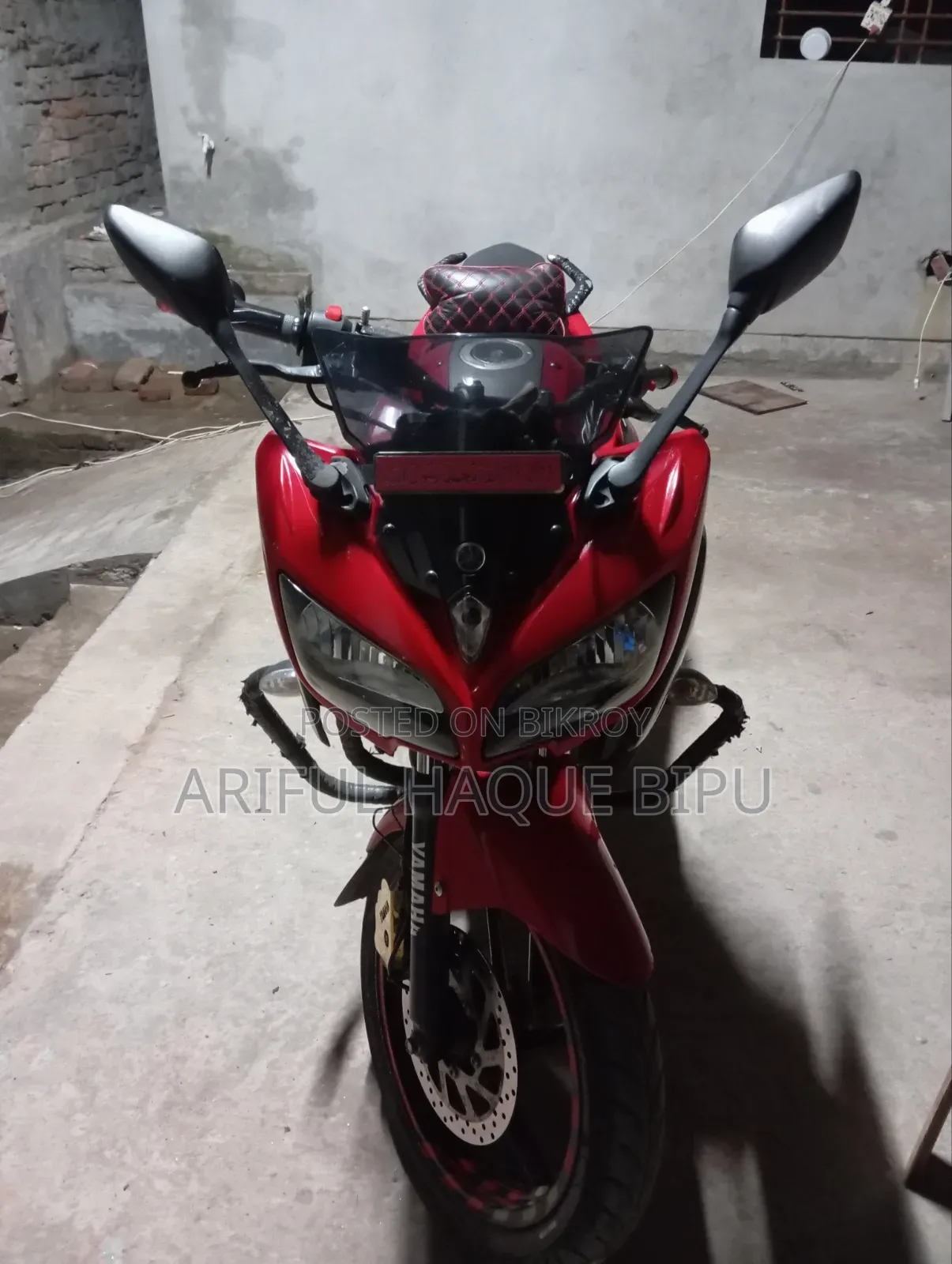 ইয়ামাহা ফেজার এফআই ভি২ ২০২২ লাল