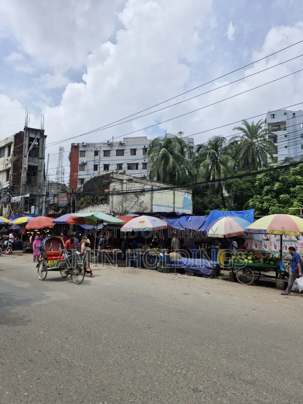 Six-story building for sale on 10 katha of land at Chowdhury Para DIT Road