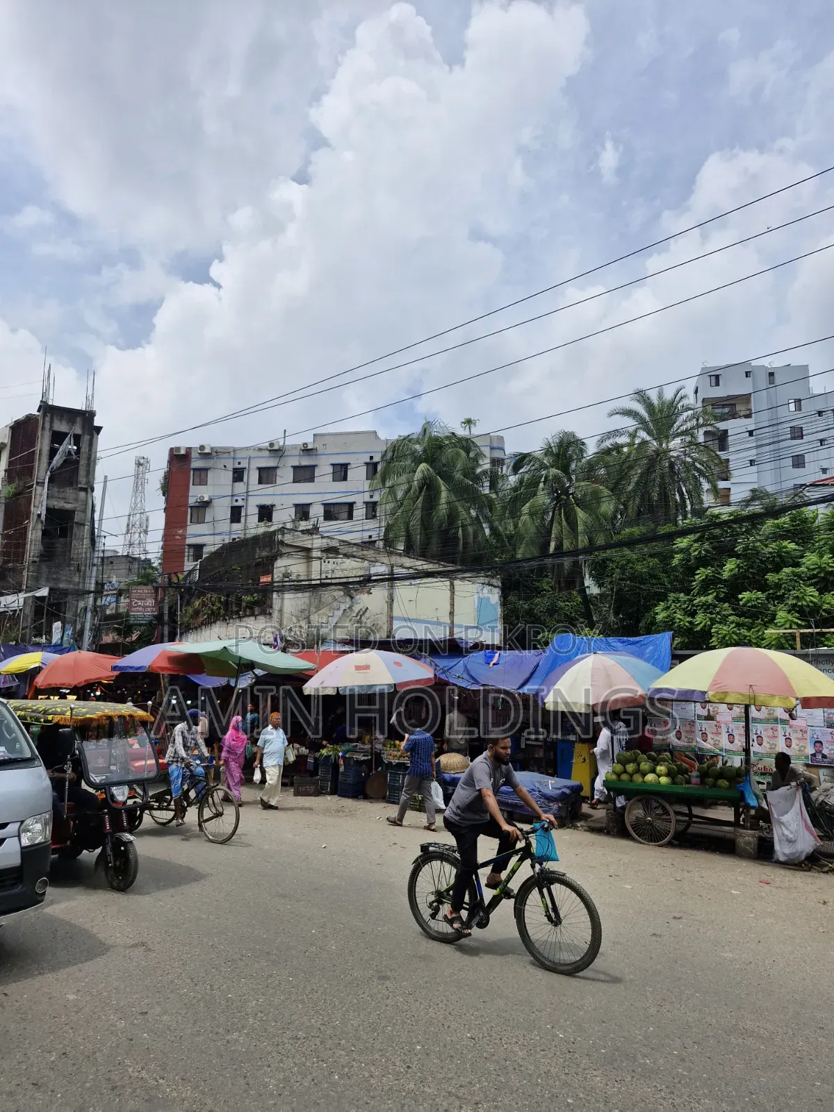 Six-story building for sale on 10 katha of land at Chowdhury Para DIT Road