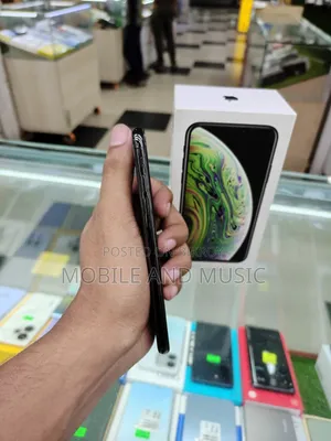 অ্যাপল আইফোন এক্সএস ৬৪ জিবি ব্ল্যাক