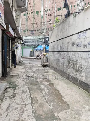 3-story old house on 5.5 katha land beside Goran Paka Mosque for sale