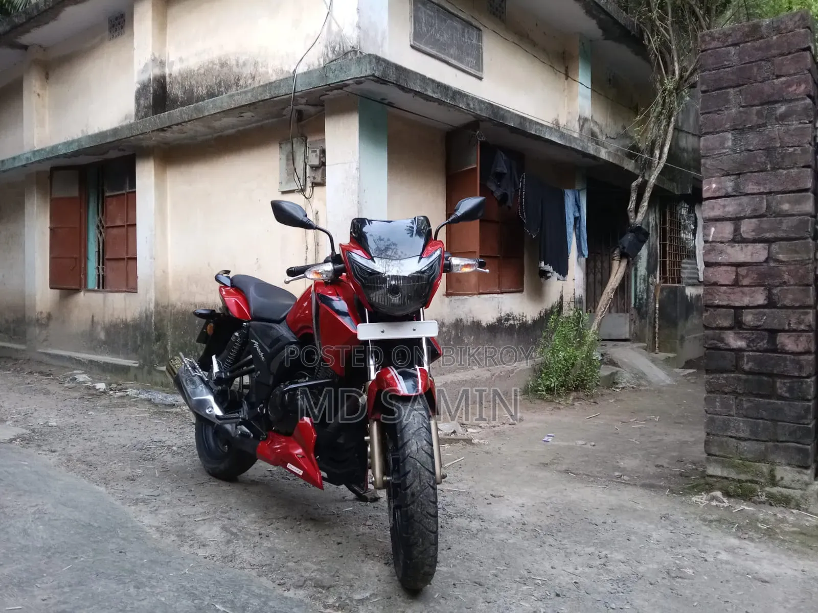 TVS Apache RTR 160 2V 2023 Red