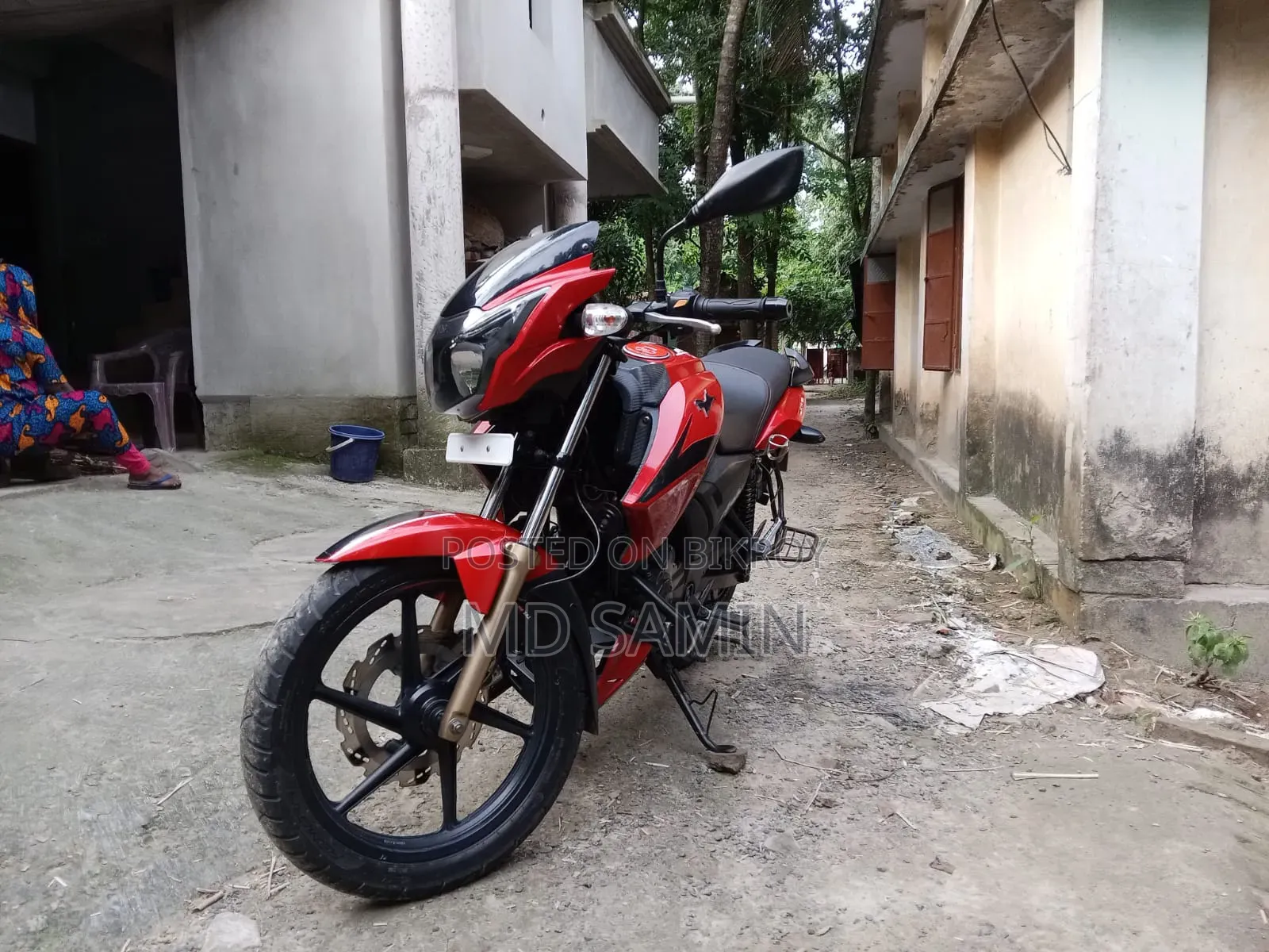 TVS Apache RTR 160 2V 2023 Red