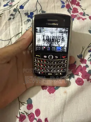 ব্ল্যাকবেরি ট্যুর ৯৬৩০ কালো
