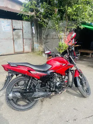 Hero Glamour 2015 Red