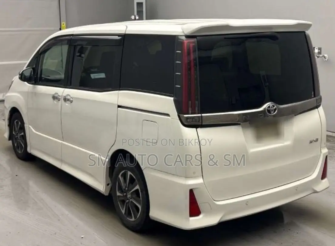 Toyota Noah 2021 Pearl