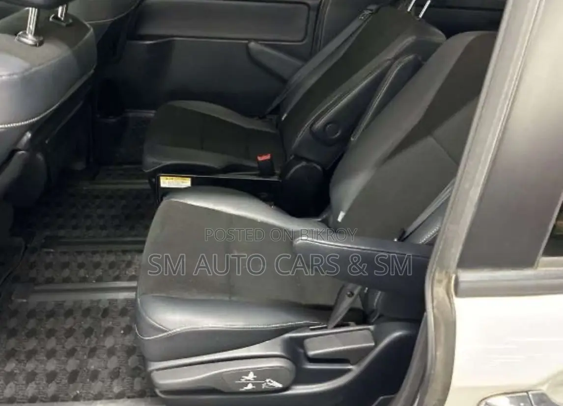 Toyota Noah 2021 Pearl