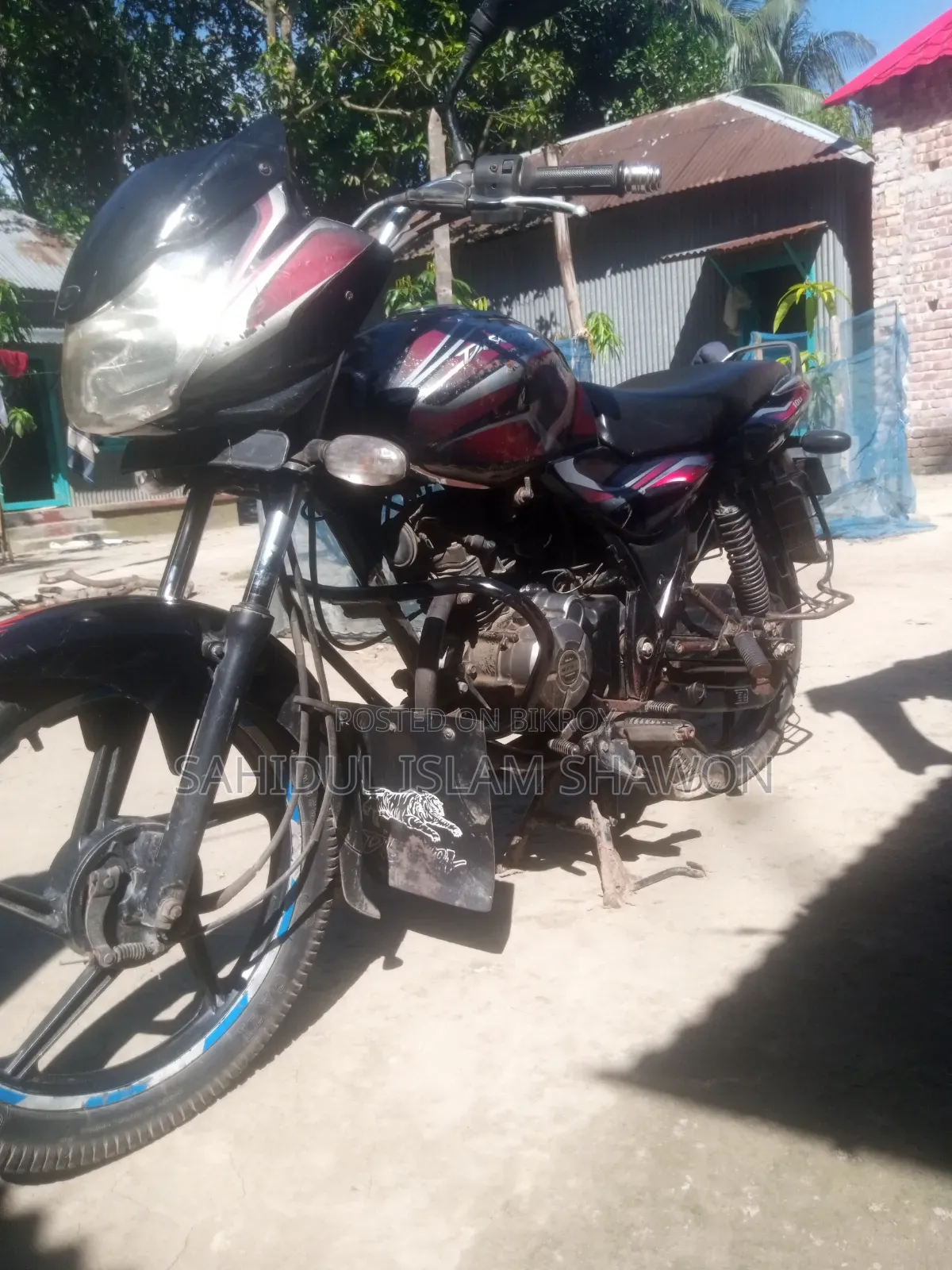 বাজাজ ডিসকভার ১০০ ২০১৩ ব্ল্যাক