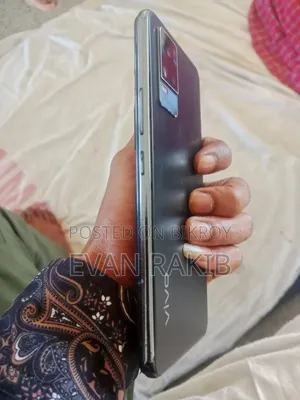 Vivo V21e 128 GB Gray