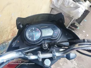 বাজাজ ডিসকভার ১২৫ ২০১৮ লাল