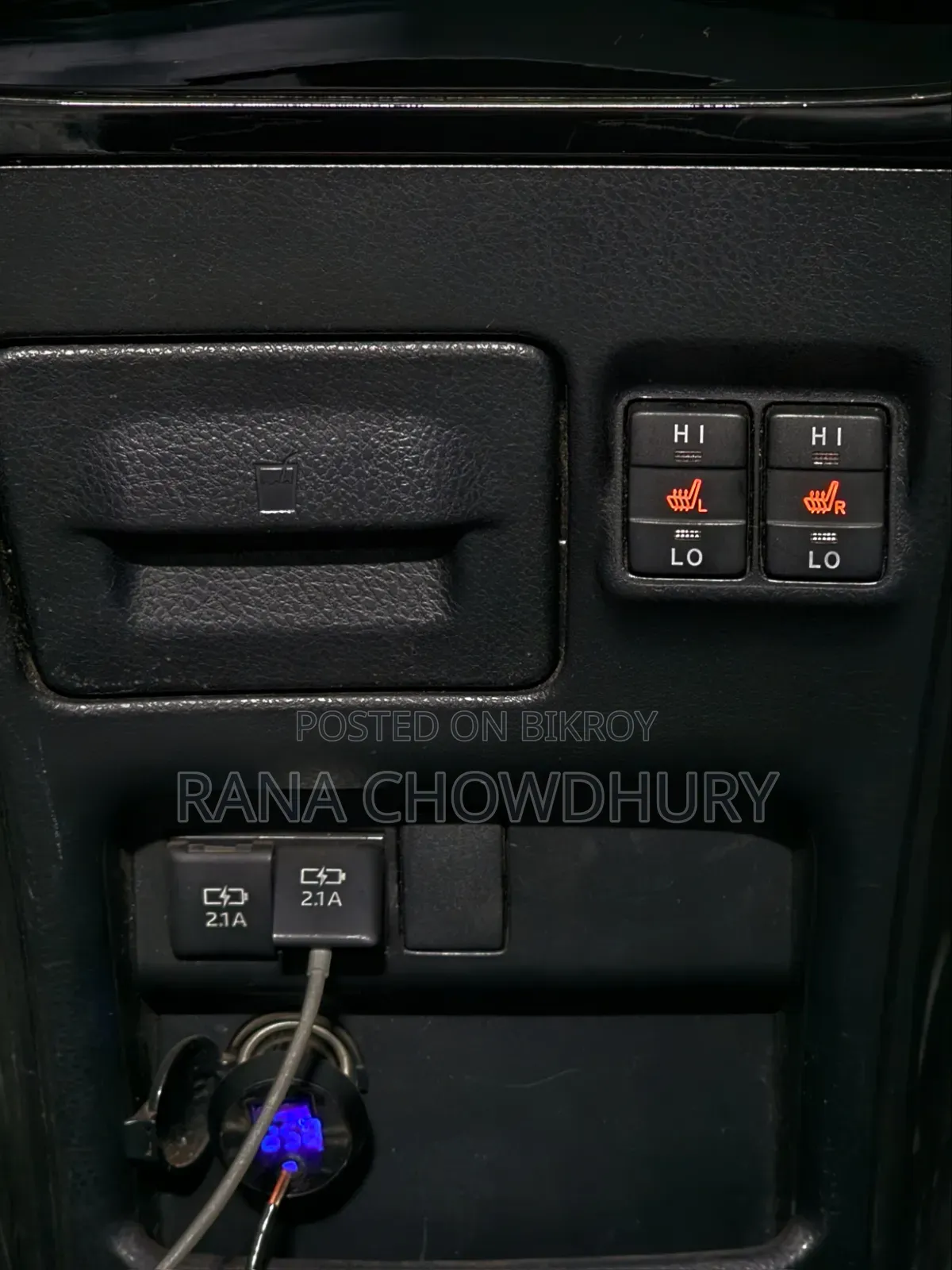 টয়োটা নোয়া ১.৮ ফ্রন্ট-হুইল ড্রাইভ হাইব্রিড (৭ আসন) ২০১৭ পার্ল
