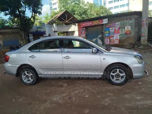 টয়োটা প্রমিও ২০০৫ রূপালী