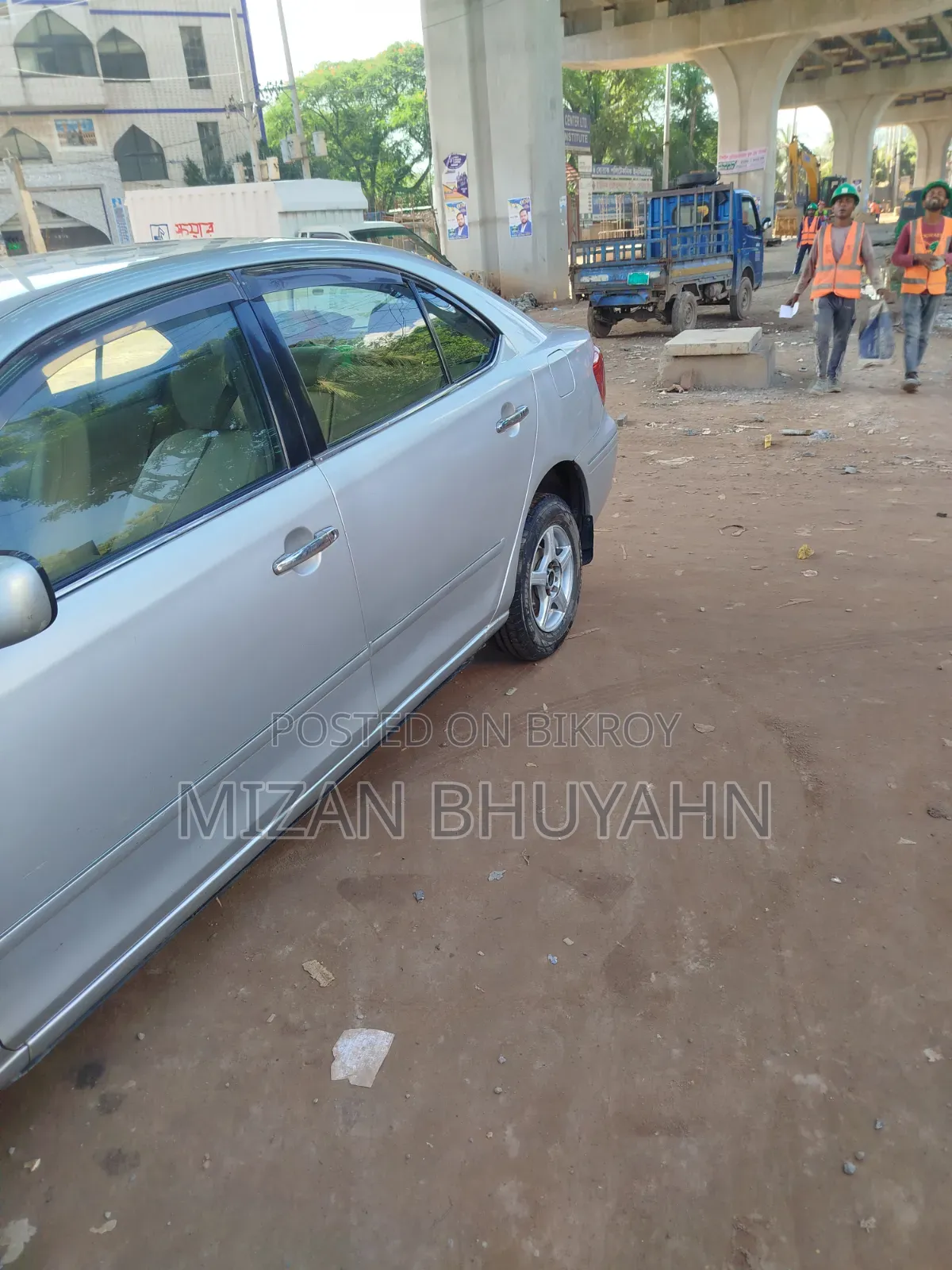 টয়োটা প্রমিও ২০০৫ রূপালী
