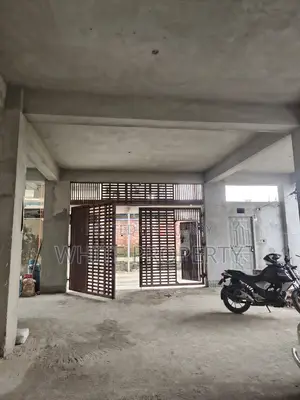 3 Bedroom Apartment in White Property, Vashantek for Sale