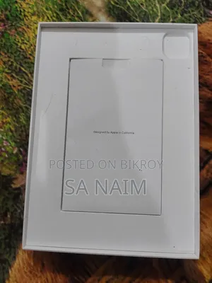 Apple iPad Pro (2022) 128 GB Silver