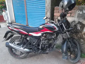 বাজাজ ডিসকভার ১১০ ২০২৩ কালো