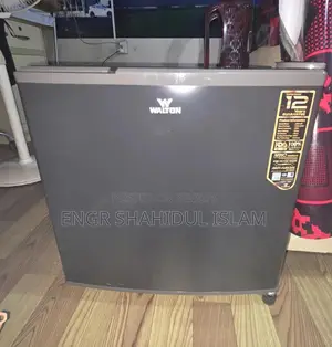 একদম ফ্রেশ কন্ডিশন এর ফ্রীজ