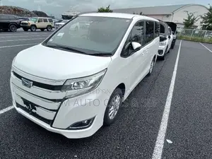 Toyota Noah 1.8 FWD Hybrid (7 seater) 2021 Pearl