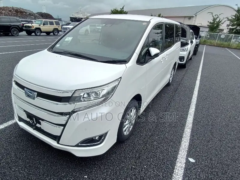 Toyota Noah 1.8 FWD Hybrid (7 seater) 2021 Pearl