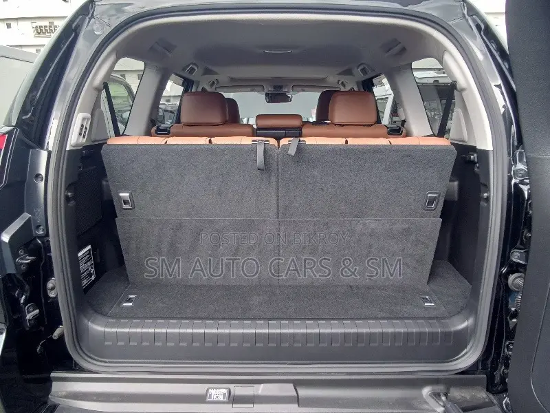 Toyota Land Cruiser Prado 2022 Black