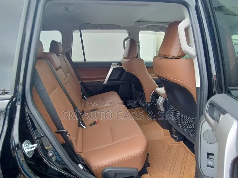Toyota Land Cruiser Prado 2022 Black
