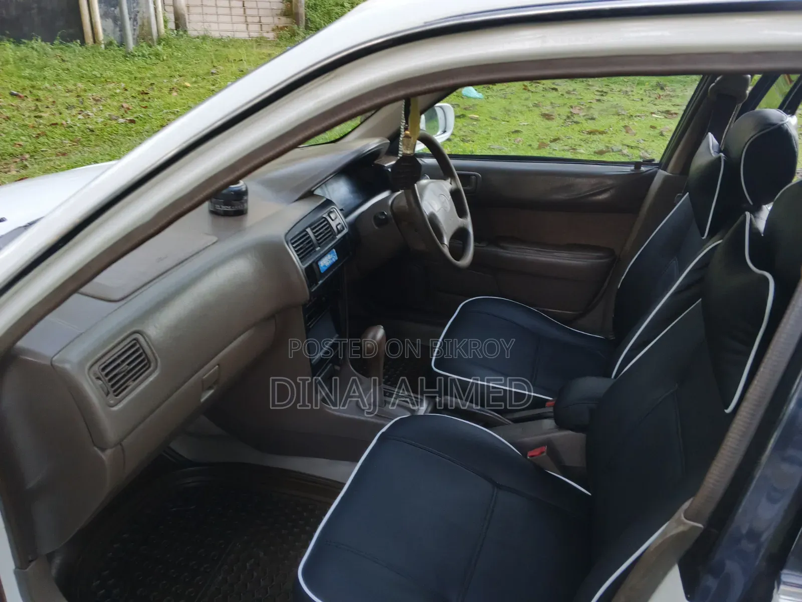 Toyota Corolla Sedan Automatic 1998 White