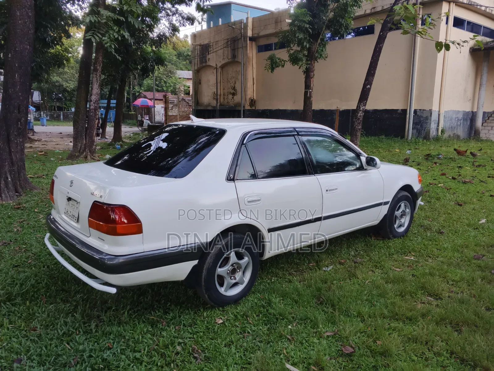 Toyota Corolla Sedan Automatic 1998 White