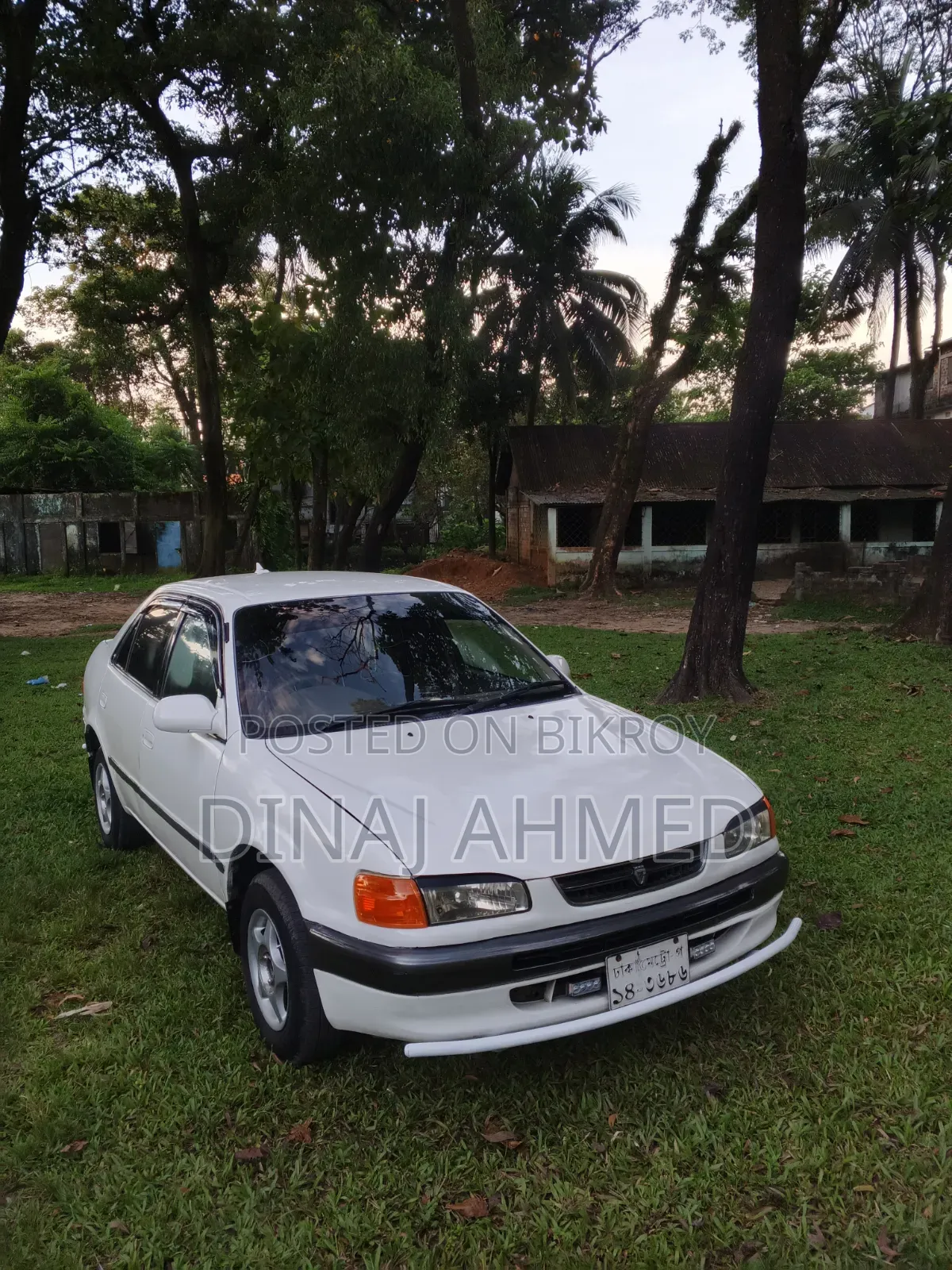 Toyota Corolla Sedan Automatic 1998 White