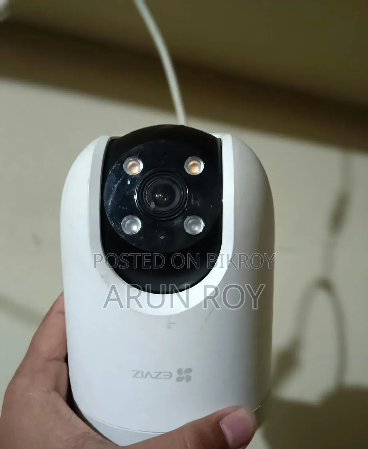 ইজভিজ স্মার্ট হোম ক্যামেরা সিএস-এইচ৮সি (৪জি) এবং শাওমি স্মার্ট ক্যামেরা সি২০০